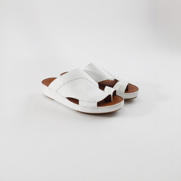 Finger Type Classic Sandal with Hand-stitched Design